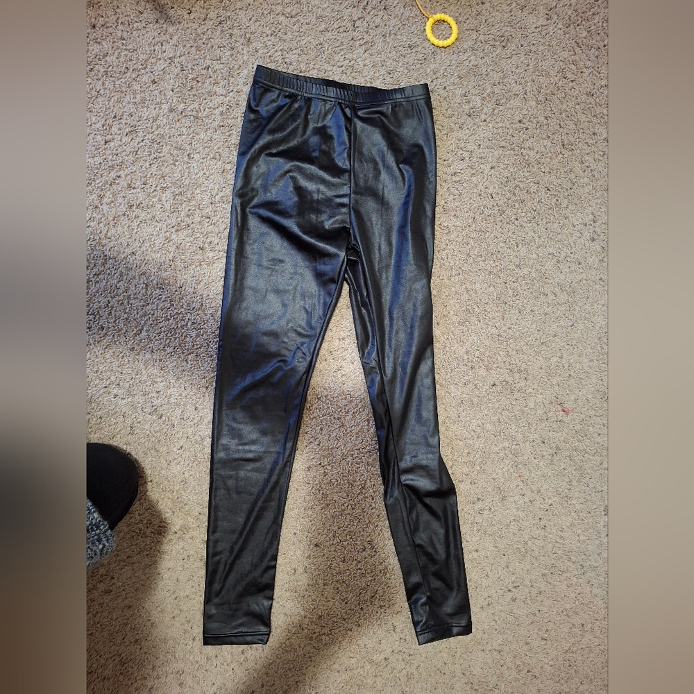 Black Faux Leather Leggings (s)